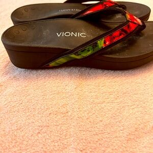 🎈Great Condition 🎈Vionic🎈Platform Sandals🎈9M🎈